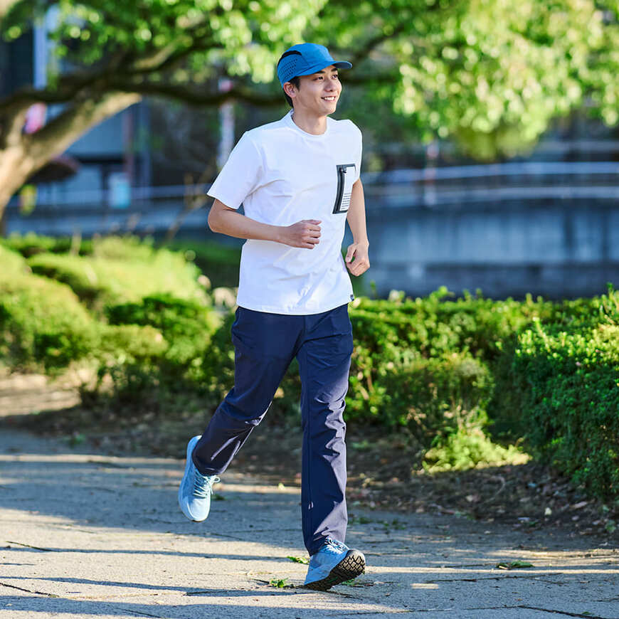 エアロストレッチスラックス