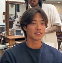 髪型に悩むイケメン男性　「スパイキーショート」で劇的イメチェンした結果が話題