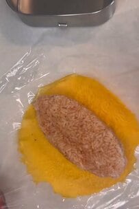 【圧倒的存在感】綺麗な木の葉型の「オムライス弁当」が可愛い！真ん中にあってインパクトばっちり