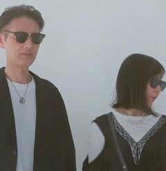 【65歳妻＆70歳夫】おしゃれな〈モノトーンリンクコーデ〉を披露！洗練されたコーデに「マジカッコいいっす」の声