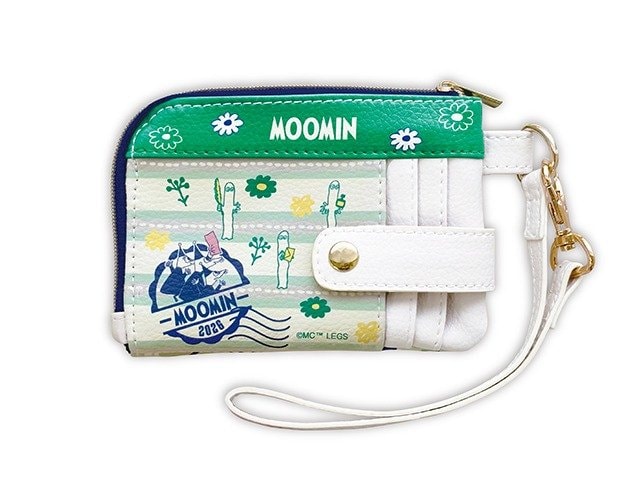 しっとりとした質感の合成皮革で作られた「マルチコインケース」