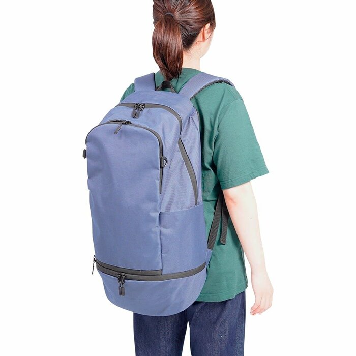 場所を分けられるので、荷物がまとまりやすいです