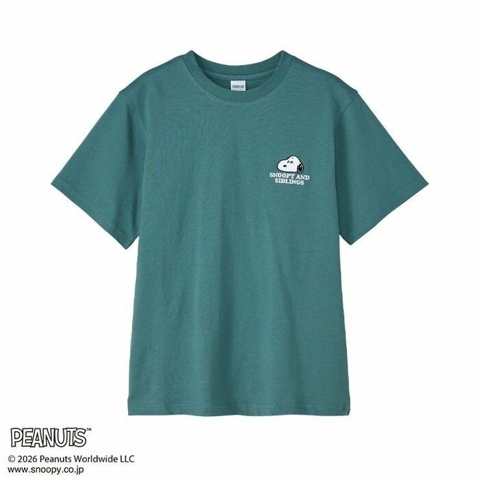 身幅や肩幅にゆとりを持たせたビッグシルエット