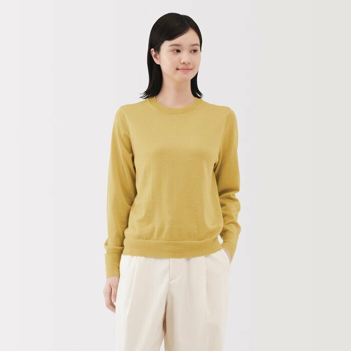 コーディネートの差し色になるイエローは持っておくと幅が広がる！