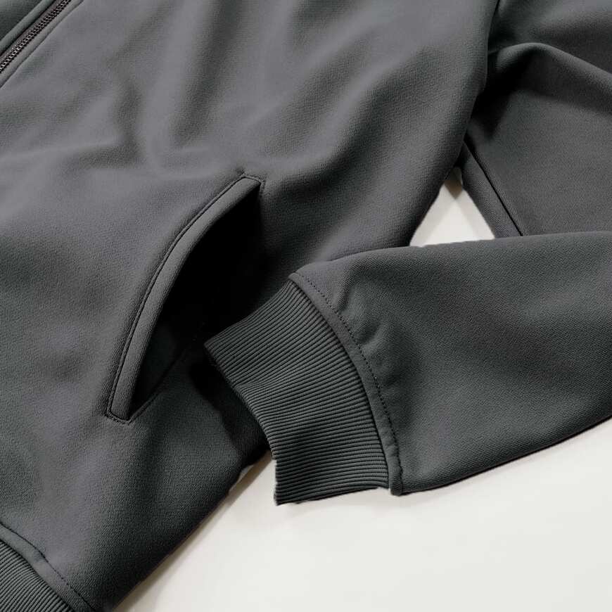 出所：ワークマン公式　毛玉になりにくいスウェットジャケット