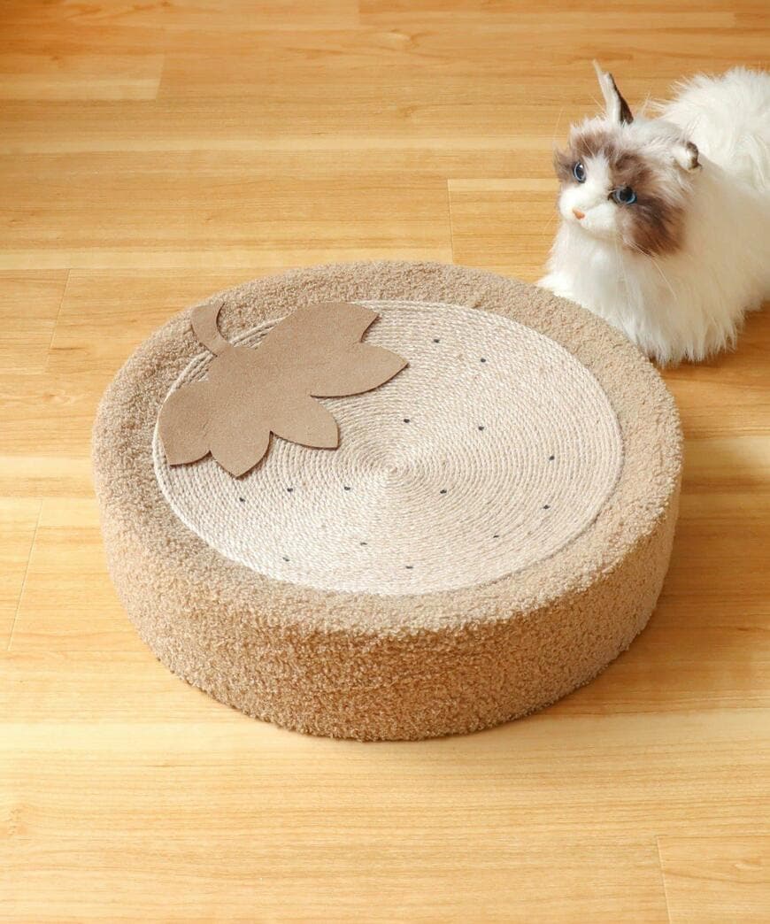 3COINS、イチゴ爪とぎ商品画像