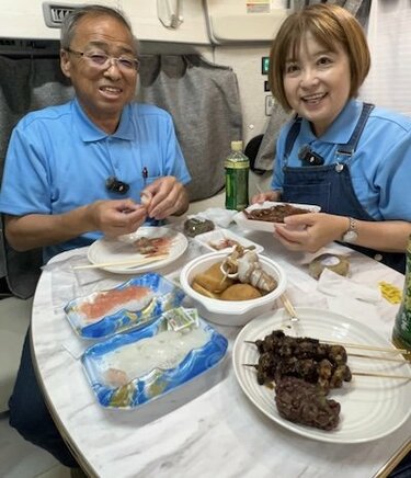 60代夫婦の車中泊旅】北陸の味を揃えた車内ごはん 金沢おでんに海の幸