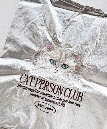 猫のリアル刺繍に一目惚れ！JOliJOliシリーズの〈エコバッグ〉が存在感