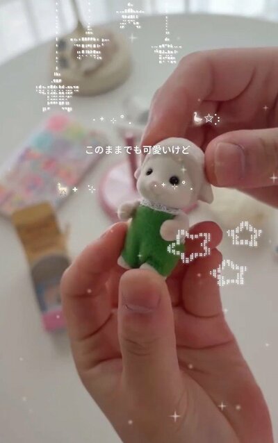 手編みするのは「ひつじの赤ちゃん」のお洋服