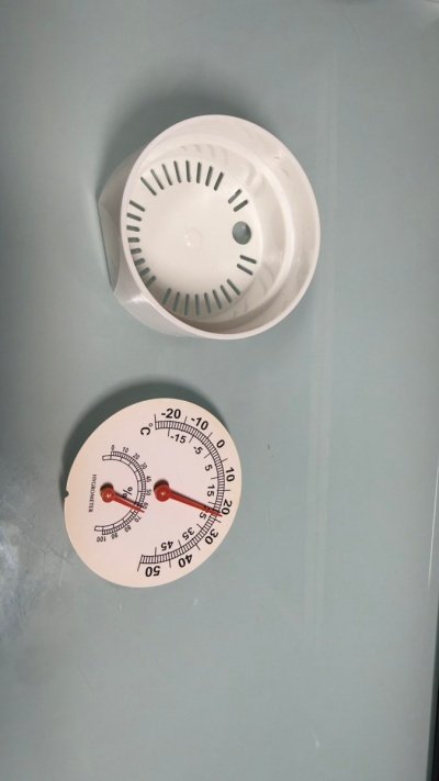 落とした温湿度計