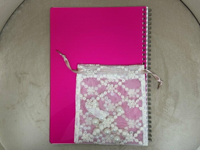 A4のノートと比べた際のサイズ感