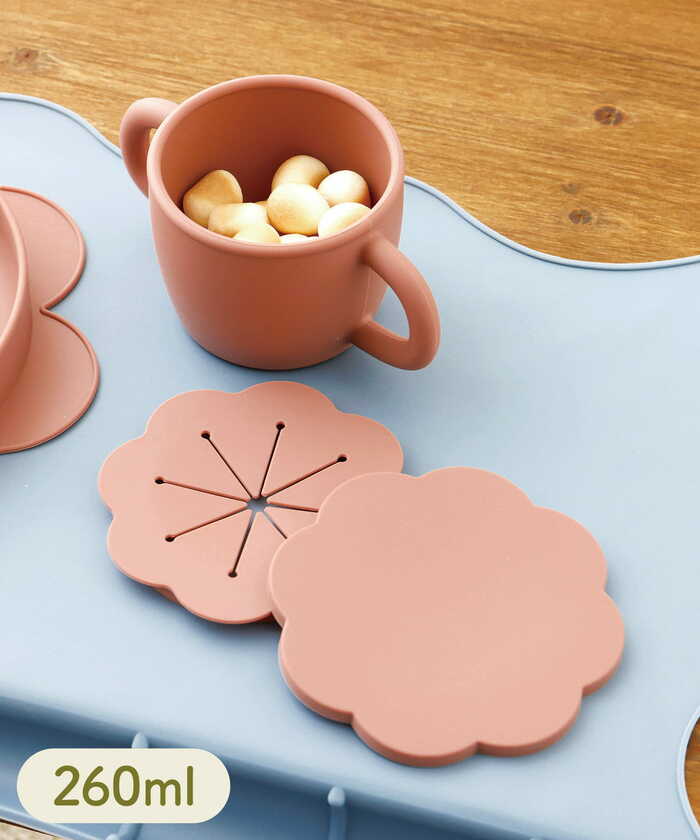 子どもがお菓子を残しても安心できる、蓋つきスナックカップ