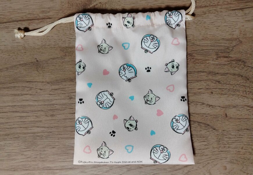 筆者撮影（ダイソー、ミニ巾着 D/R ラブラブ）