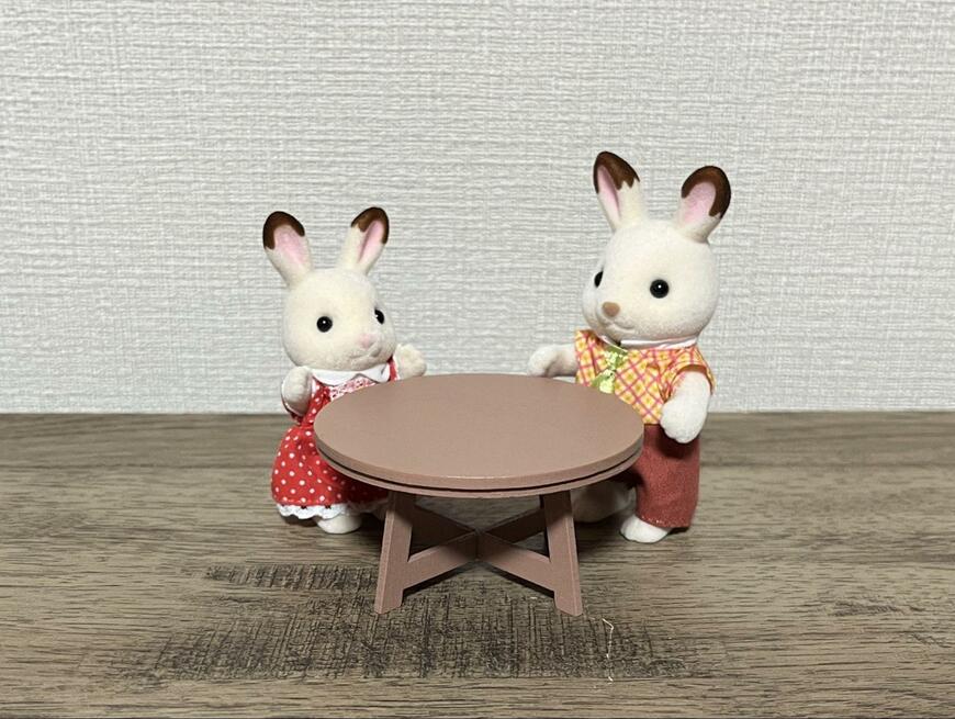 筆者撮影（セリア、ドール ローテーブル）