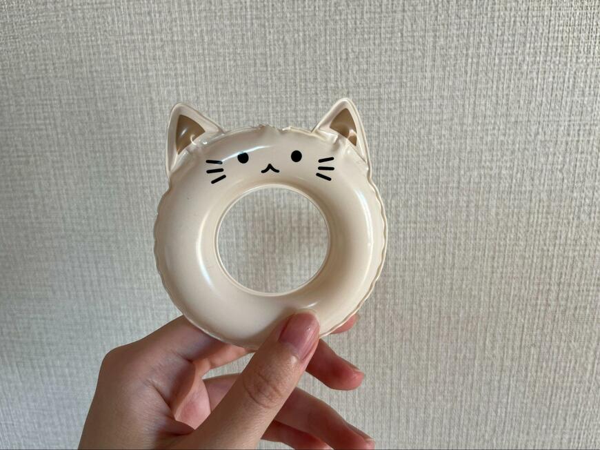 セリア、ミニ浮き輪ネコ画像