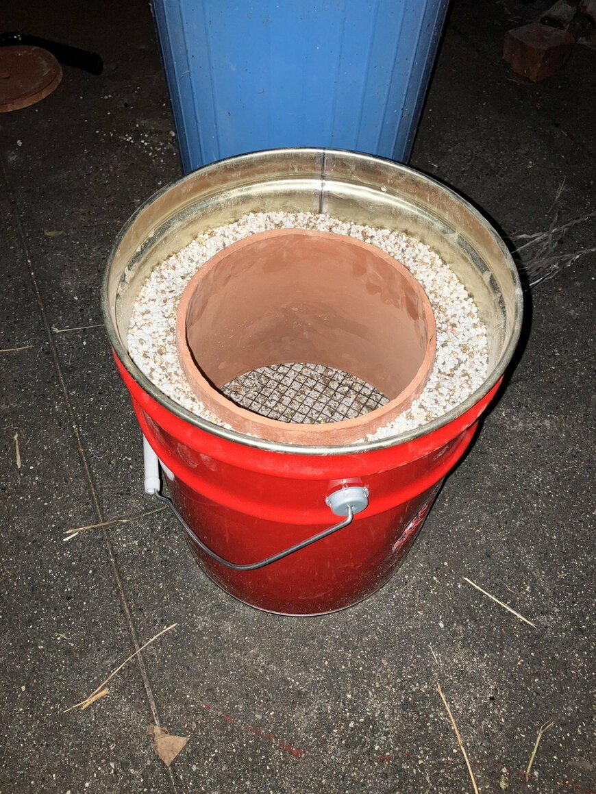 寮生が作ったタンドール窯