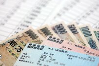 定年退職後に迫られる「国民健康保険か社保か」の選択肢。本当にお得なのはどっち？