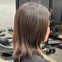 「後ろがもっさりしてまとまらない」女性がお任せヘアですっきりショートにスタイルチェンジ