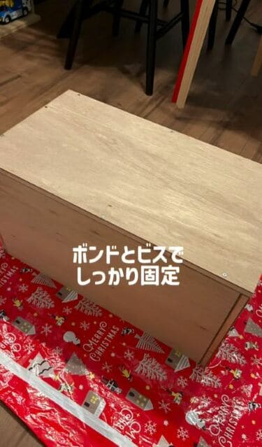 モザイク柄のミニテーブル【ハンドメイド】 DIY】無骨な木の板が大変身！ホームセンターの木材×モザイクタイルで