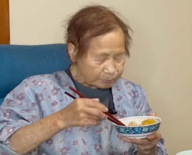【94歳長寿飯】おばあちゃんが作る“ご飯が進むロールキャベツ”を孫が絶賛！見た目も美しい…「勉強になります」の声
