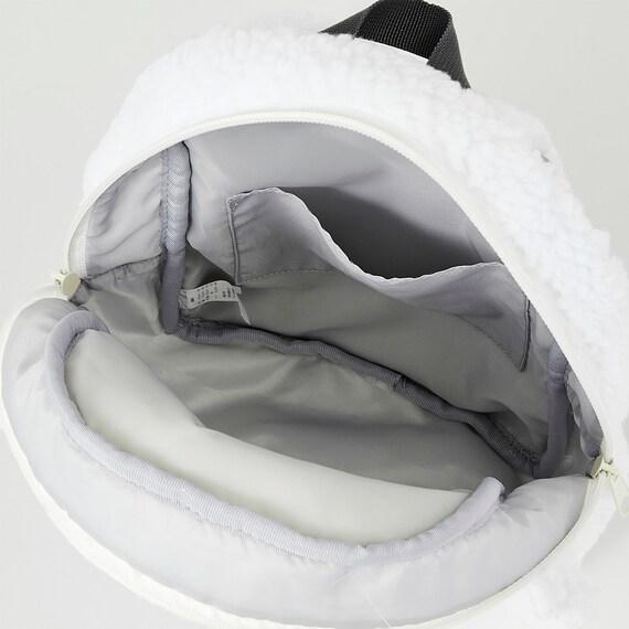 内ポケットがあるので、荷物を分けて収納できます／出所：ニトリ公式通販ニトリネット ベビーリュック ニョロニョロ