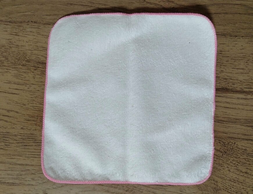 筆者撮影（セリア、ハンドタオル M/X スプリングガーデン）