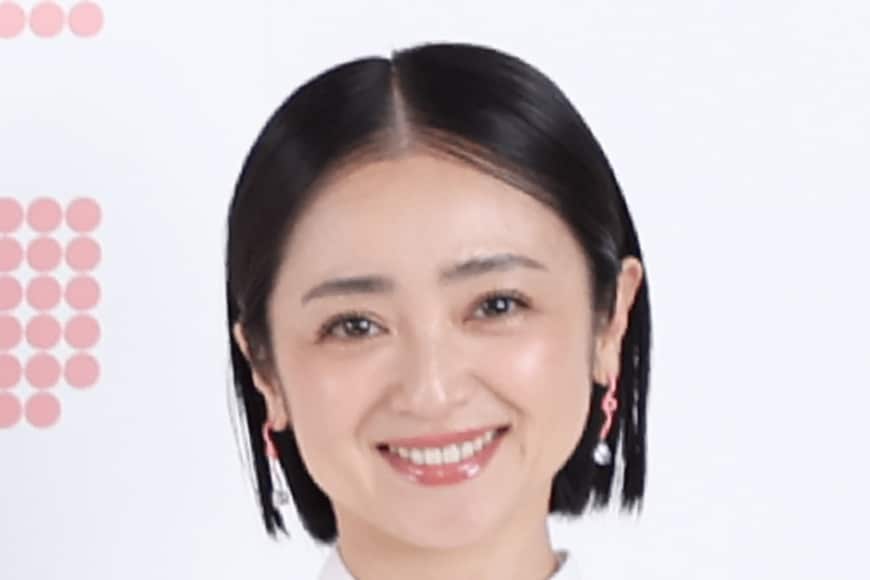 44歳 安達祐実 白ワンピ姿の近影にSNS衝撃「一瞬誰？と…」「20代にしか見えません」「ま、眩しすぎる」