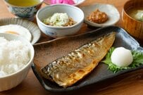 【厚生年金・国民年金】《12月15日の年金支給日》に、10月分＋11月分の年金を「30万円（月額15万円）もらえる人」は何％？