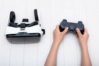 VRゴーグルを3年間使った結果…予想外の視力の変化に「マジで？」「こんなこともあるんだ」と驚きの声