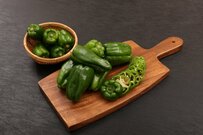 同僚からもらった「ピーマン・ししとう・万願寺」…とんでもない渡し方に「マジで区別つかん」