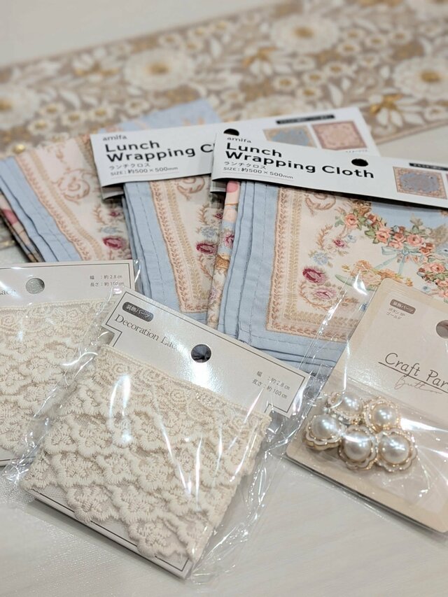 100円ショップの「ランチクロスを裁縫」した結果…　お嬢様のようなワンピースが完成「天才現る」