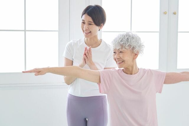 シニアの貯蓄、平均2494万円が6年ぶりに減少。習い事の月謝は、いくらまでなら家計と無理なく両立できるのか