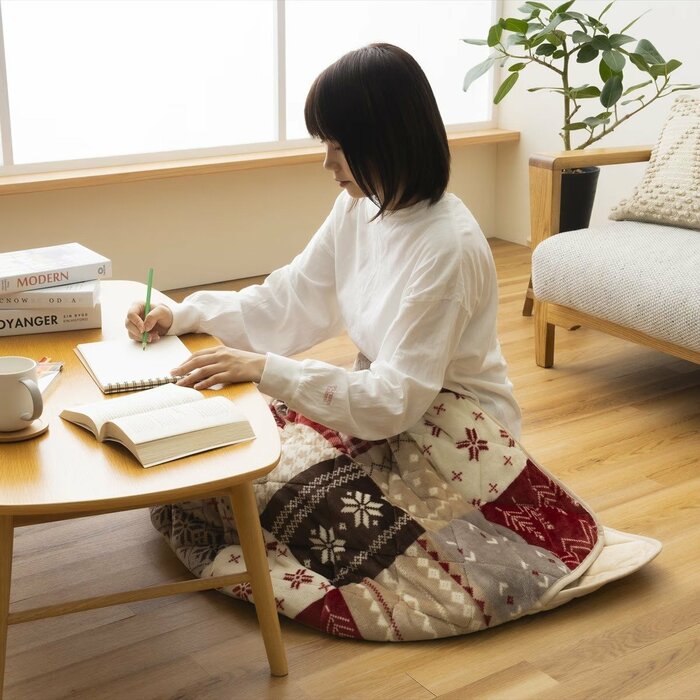 電気を使わないのに、こたつのように暖かい