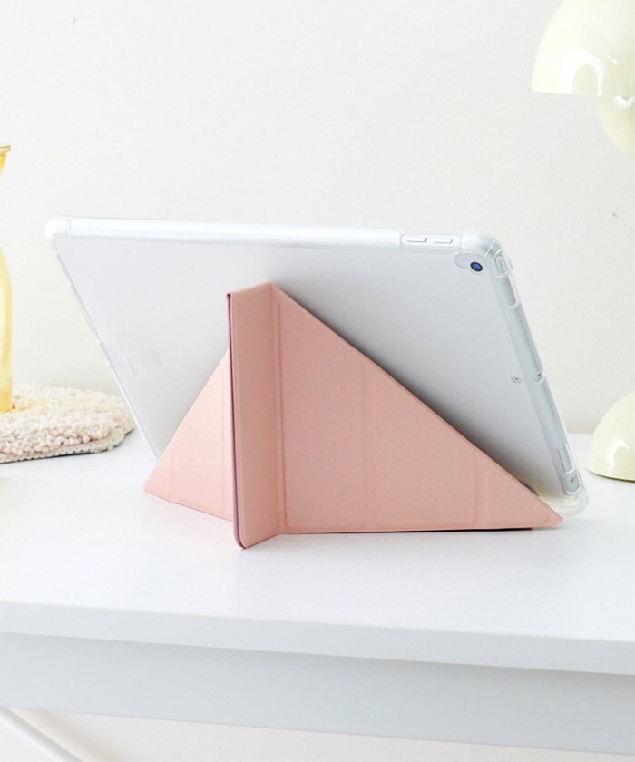 フリップカバーは折りたたむとスタンドとしても使用できる