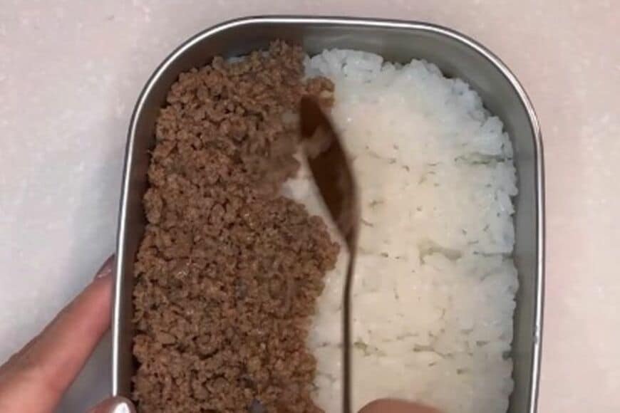 母が「高校生の娘」のために作る【ビビンバ弁当】　カラフルで美しい一品に思わず見惚れてしまう