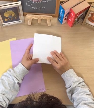 【簡単DIY】画用紙3枚で立てて飾れる可愛い「メッセージカード」が作れる！開くたびに心ときめく