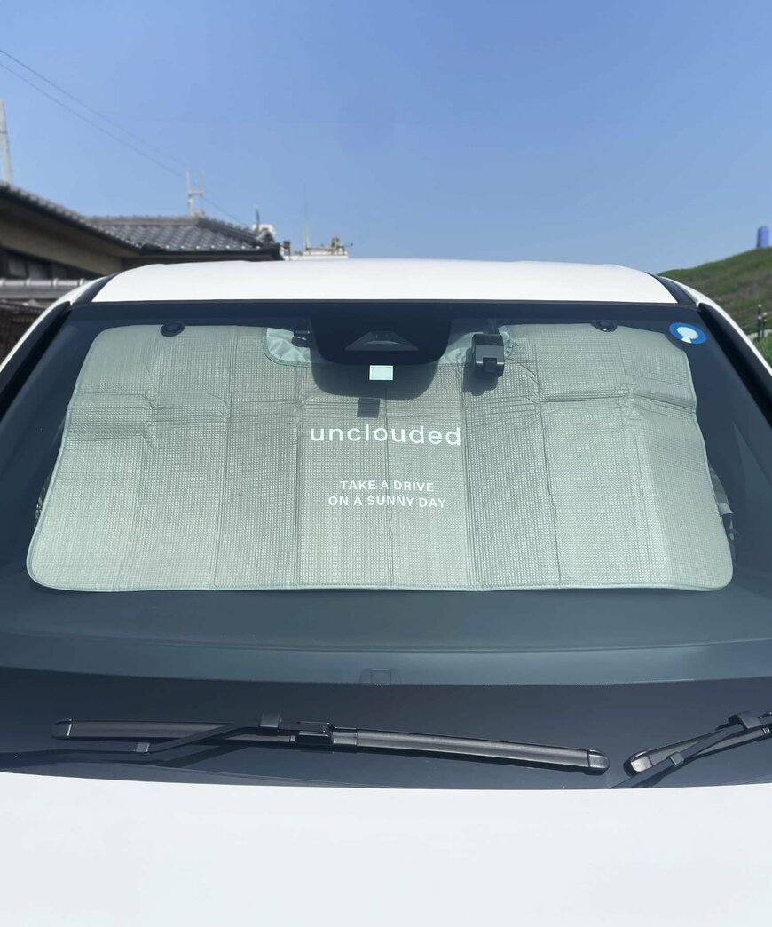 出所：3COINS公式　フロントサンシェード