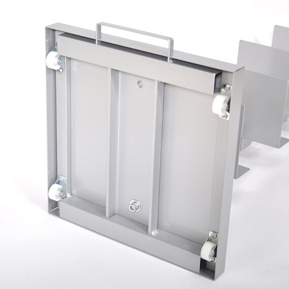 ニトリ、スチールブックタワー(ブックシェルフ)画像