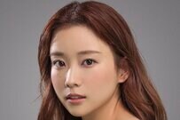 36歳・重盛さと美 ノースリのピンクコーデ披露「美人すぎて」「大人っぽい」「可愛いお姫様」