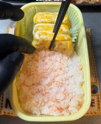 元料理人の父が「夜遅くまで勉強する娘」に作った【愛情弁当】ピックで飾ったかわいい応援弁当が話題