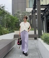 【60代マダム】夏のGUニットの着こなしが参考になる　さりげないカラーコーデが素敵