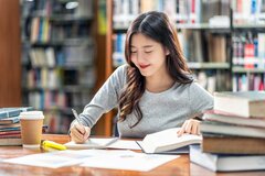 【子どもの進学資金】「国の教育ローン」はどんな人が利用できるの？いくらまで借りられるの？