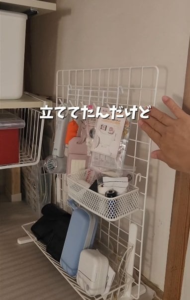 変身前の押入れの掛ける収納