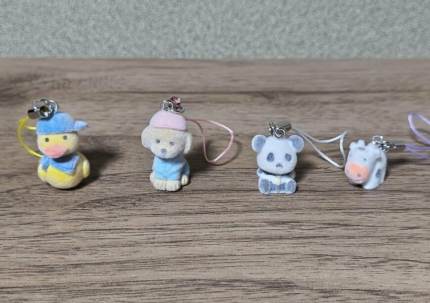 筆者撮影（セリア、ストラップ フロッキー アニマル）