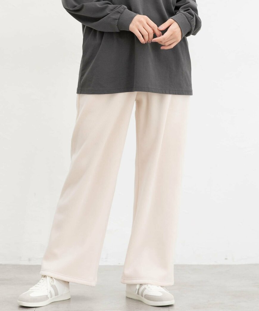 出所:ハニーズ公式 あったかストレートパンツ
