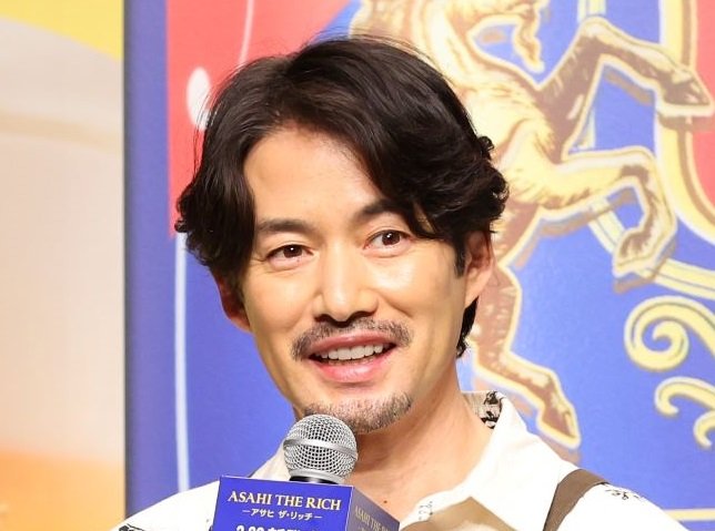 出所：アサヒビール株式会社『竹野内豊さん、長澤まさみさん登壇！「アサヒ ザ・リッチ リニューアル新CM発表会」』