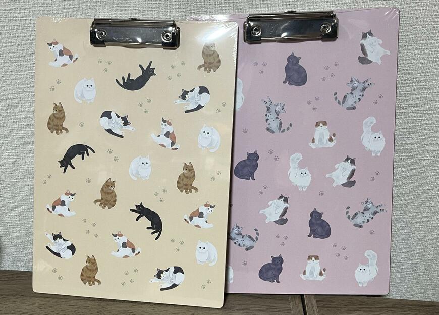 筆者撮影（セリア、A4 MDF クリップボード タテ ねこ）