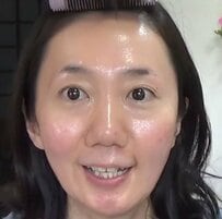 「毛穴も隠してくれる」44歳マダムがセザンヌ新色「チークブラッシュ」を塗ってみたら…想像以上の“ふわっと血色”仕上がりに「かわいいです」