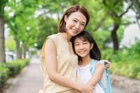 【共働き世帯・専業主婦世帯】平均的な「年収＆貯蓄額」はいくら？今日はドラマ『対岸の家事』の放送日！