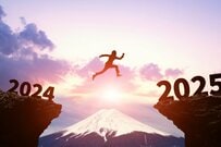 【平均貯蓄額】20～70歳代まで「二人以上の世帯」と「おひとりさま」別にいくら？中央値も